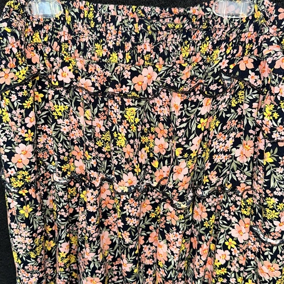American Eagle Floral Skirt - Picture 2 of 2